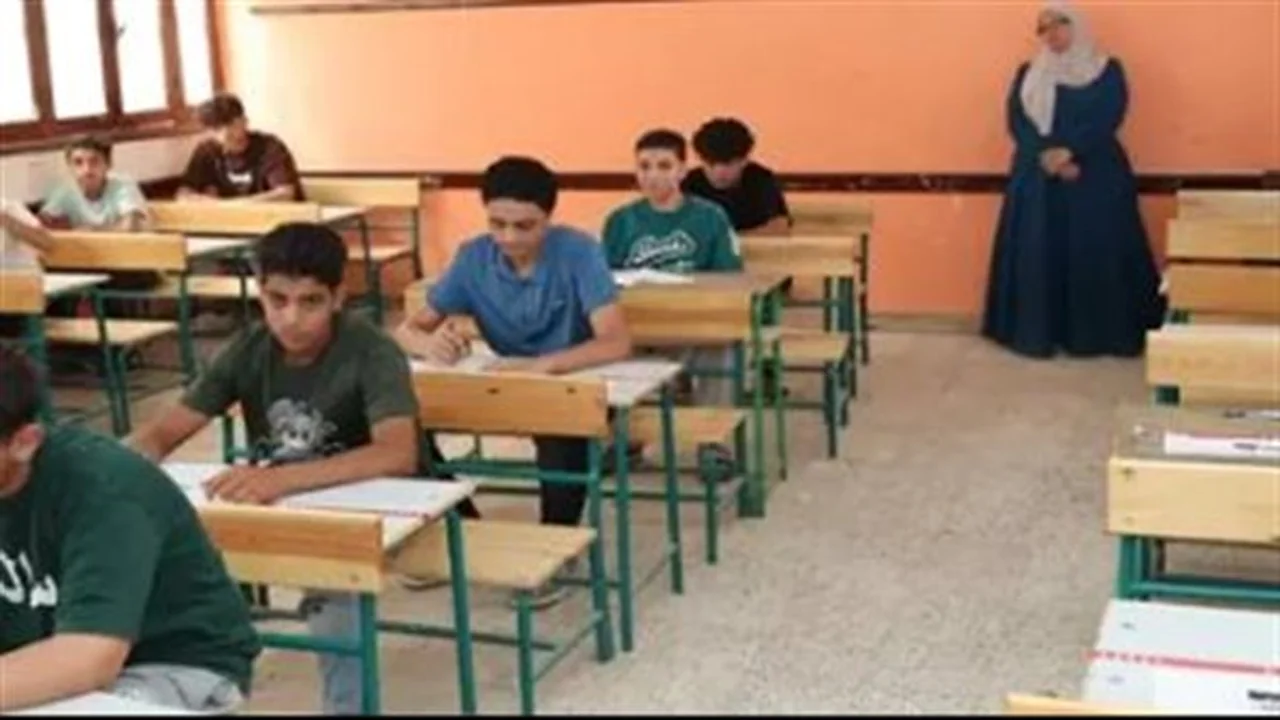 نتيجة الثانوية الأزهرية.. لحظة انتظار النتيجة بعد الامتحانات